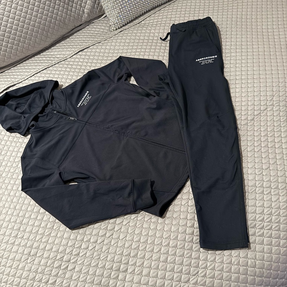 Abercrombie kids sport Black Tracksuit Set 13/14